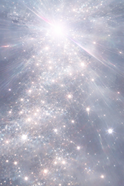 Nuage de poussière d’étoiles scintillante irradiant depuis une source lumineuse centrale, baigné de teintes pastel et de reflets irisés, évoquant la naissance de la matière, la conscience et l’interconnexion cosmique.